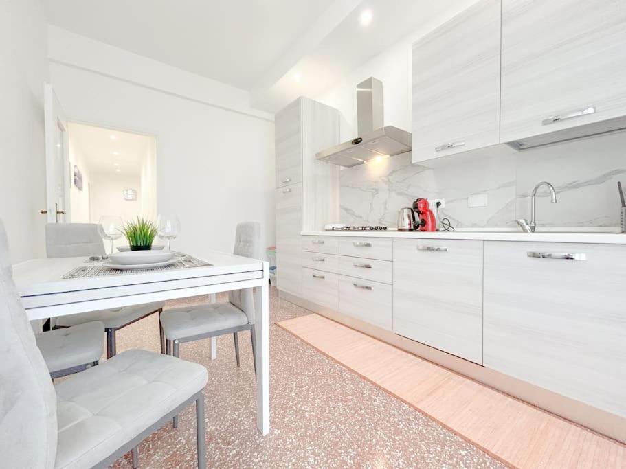 Elegant Apartment - Wifi - Smart Tv - Netflix Genua Exterior foto