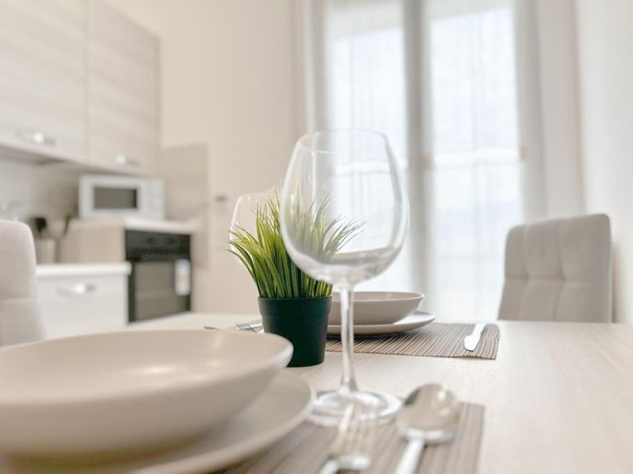 Elegant Apartment - Wifi - Smart Tv - Netflix Genua Exterior foto